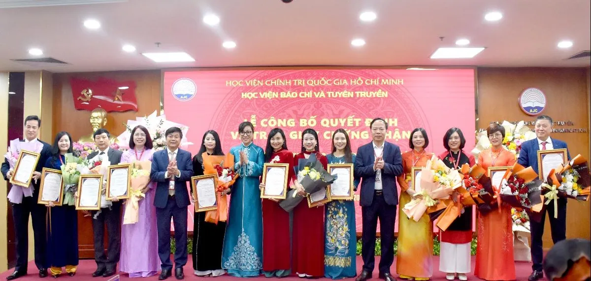 12 chương trình đào tạo của HV Báo chí và Tuyên truyền đạt tiêu chuẩn kiểm định chất lượng giáo dục- Ảnh 1.