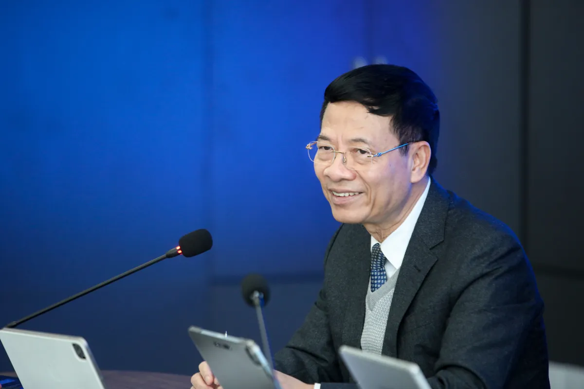 Bộ trưởng Nguyễn Mạnh Hùng: “CMC muốn bứt phá, phải đi đến cùng với sản phẩm” - Ảnh 1.