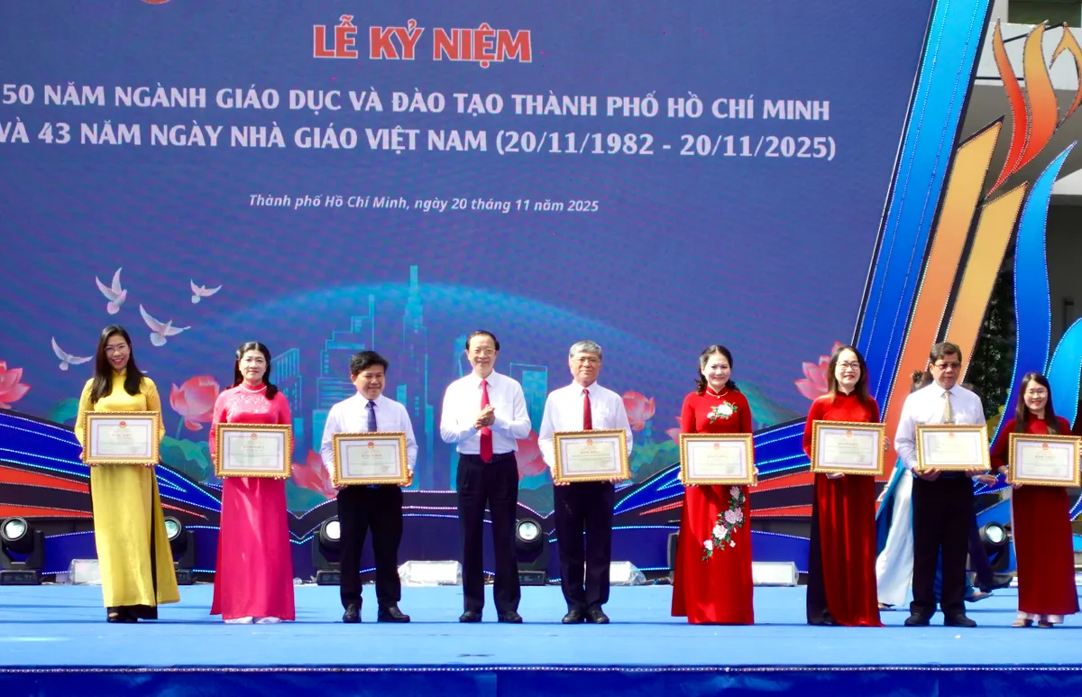 50 năm Giáo dục TP Hồ Chí Minh hướng tới mục tiêu vươn tầm châu Á - Ảnh 4.