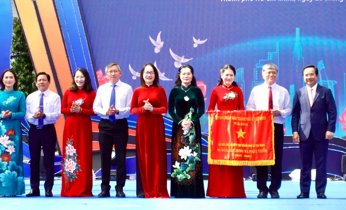 50 năm Giáo dục TP Hồ Chí Minh hướng tới mục tiêu vươn tầm châu Á - Ảnh 6.