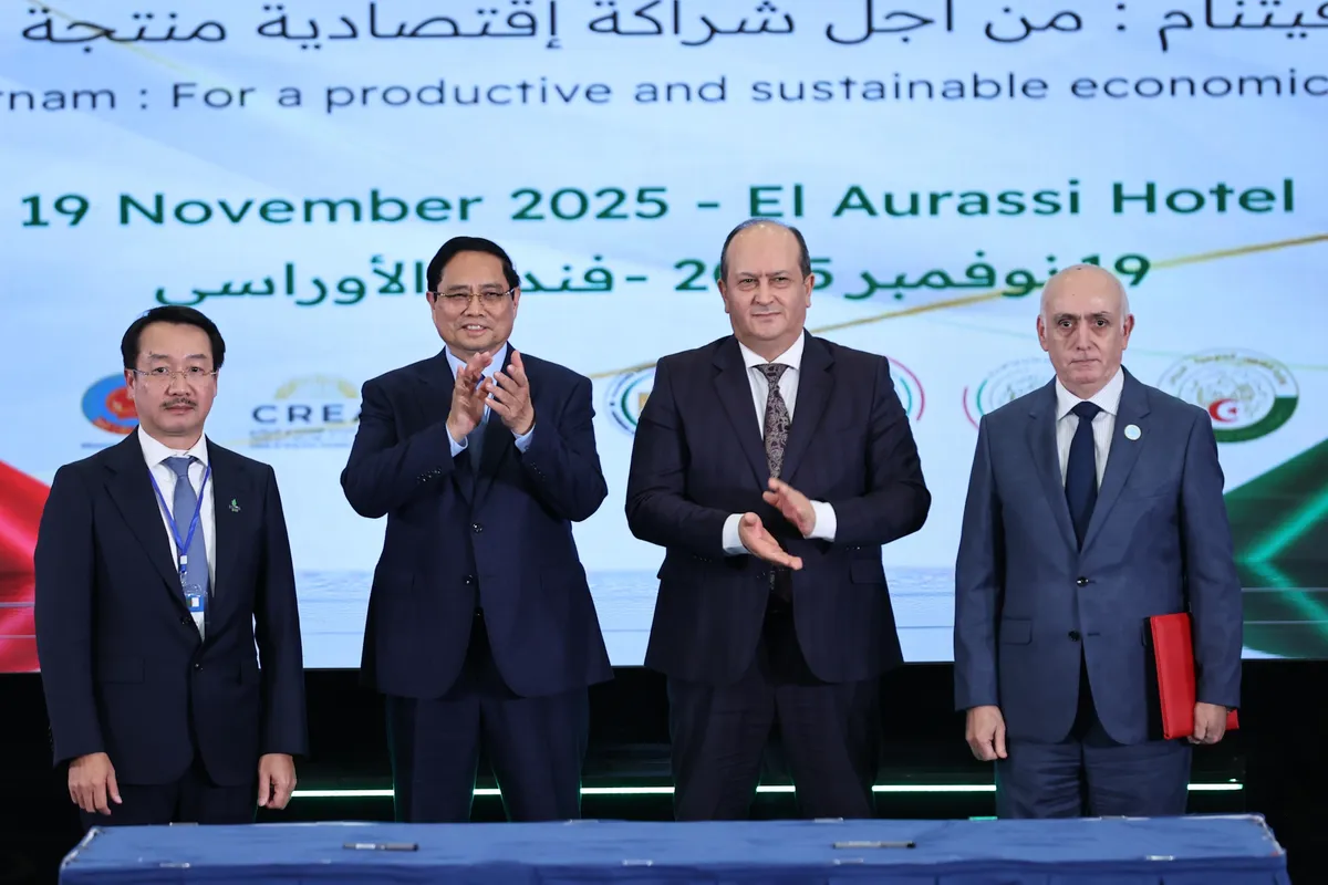 Thủ tướng mời gọi doanh nghiệp Việt Nam đầu tư tại Algeria để xuất khẩu sang 3 châu lục- Ảnh 9.