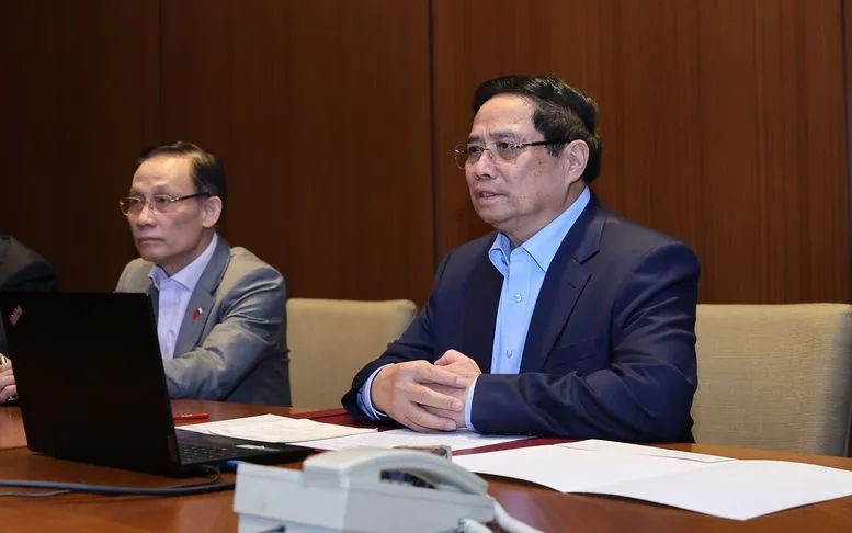 Thủ tướng Phạm Minh Chính chủ trì cuộc họp khẩn trực tuyến từ Algeria với lãnh đạo các bộ ngành, cơ quan, địa phương về tình hình và các giải pháp cấp bách ứng phó mưa lũ, thiên tai.