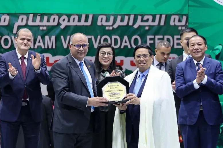 Thủ tướng Phạm Minh Chính thăm Liên đoàn Vovinam tại Algeria- Ảnh 2. Thủ tướng Phạm Minh Chính thăm Liên đoàn Vovinam tại Algeria- Ảnh 2.