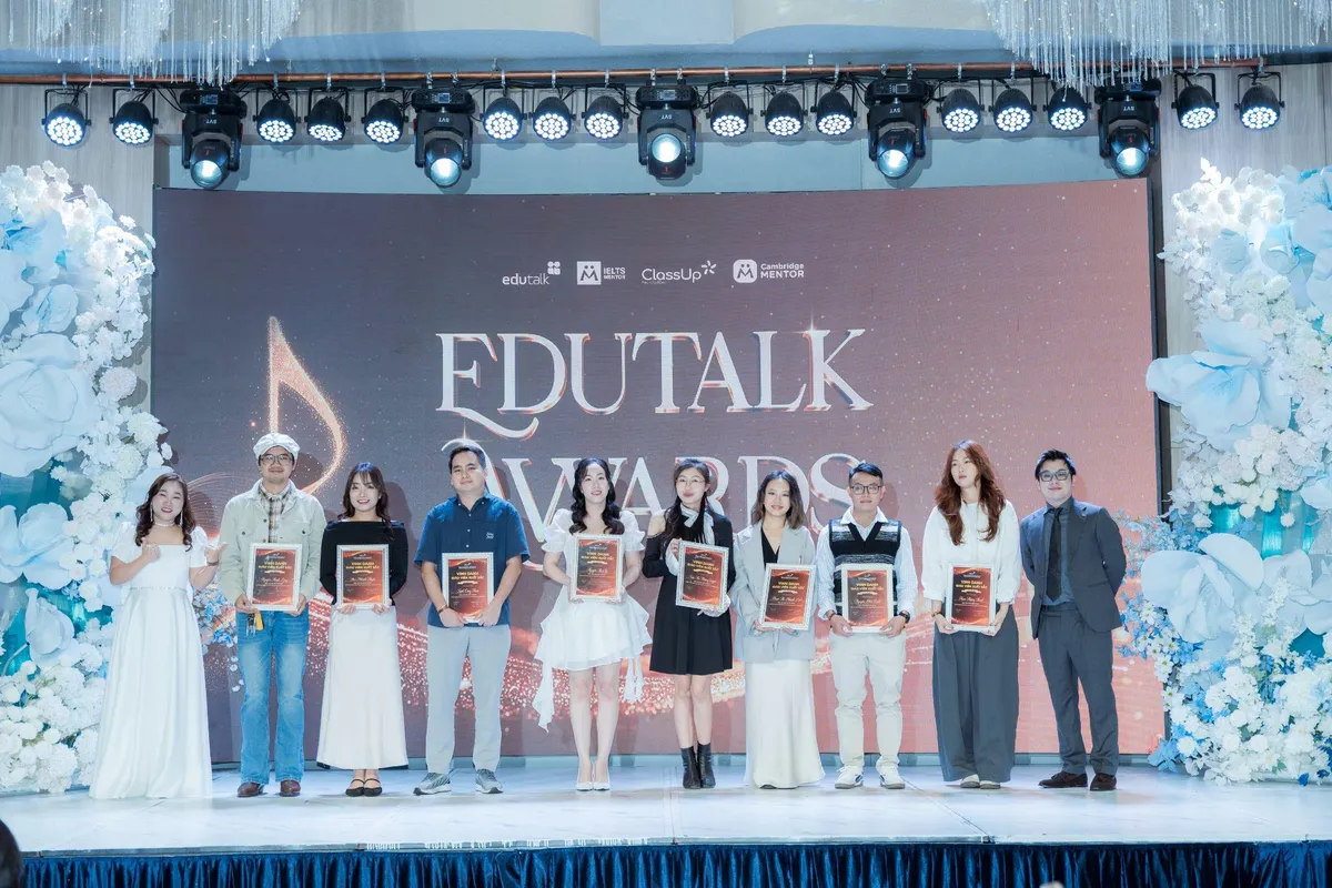 Buổi lễ tri ân quy tụ hơn 300 giáo viên tại IELTS Mentor- Ảnh 5.