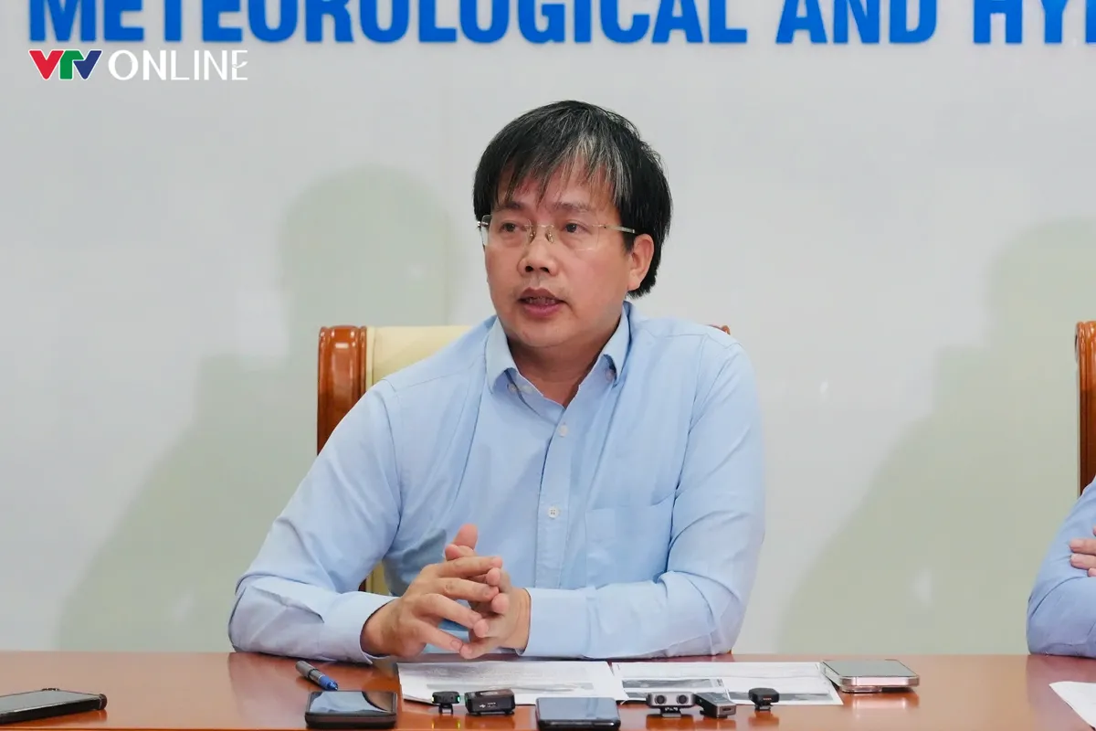 Giải mã hiện tượng mưa lũ bất thường ở miền Trung - Ảnh 3.