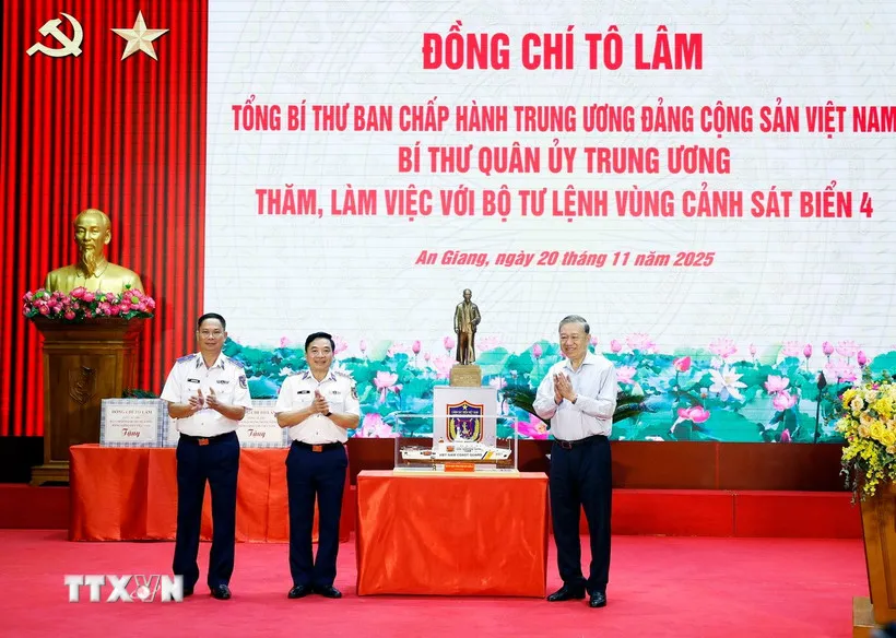 Tổng Bí thư: Tập trung xây dựng Cảnh sát biển theo hướng tinh, gọn, mạnh - Ảnh 1.