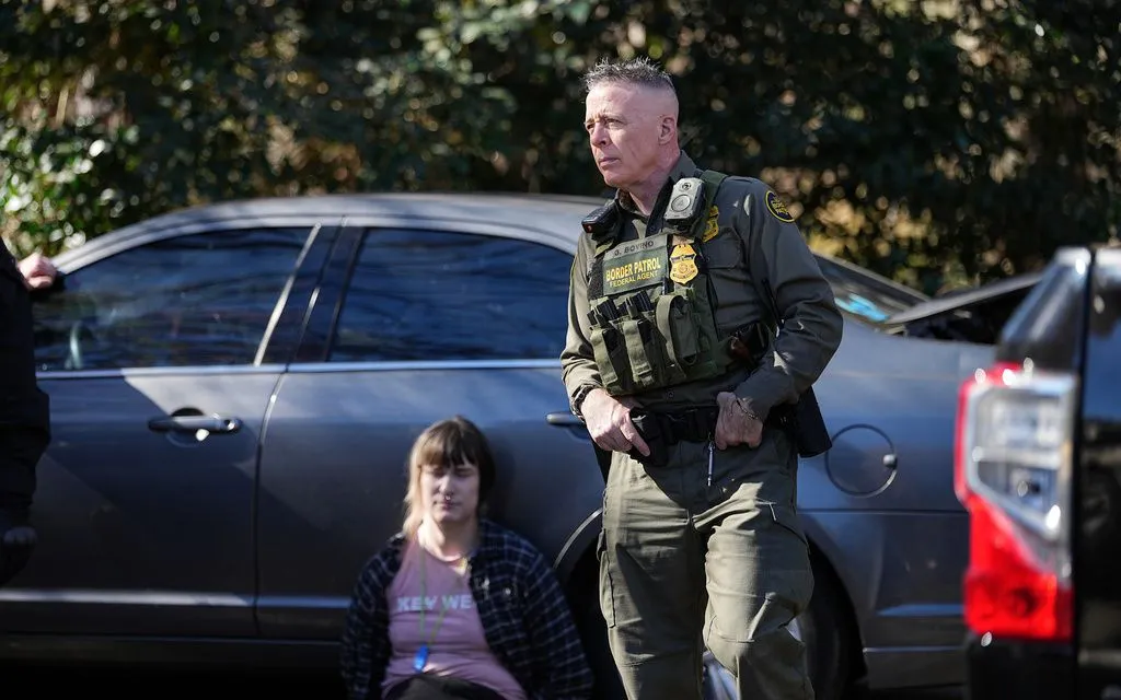 Mỹ bắt giữ hơn 250 người trong chiến dịch trấn áp nhập cư tại North Carolina (Ảnh: AP)