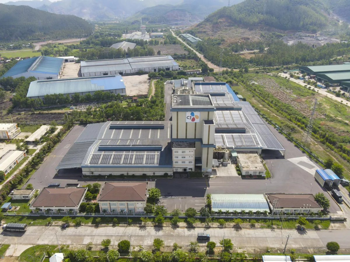 Nhiều kiến nghị cấp thiết để TP Hồ Chí Minh thu hút đầu tư khu công nghiệp - Ảnh 2.