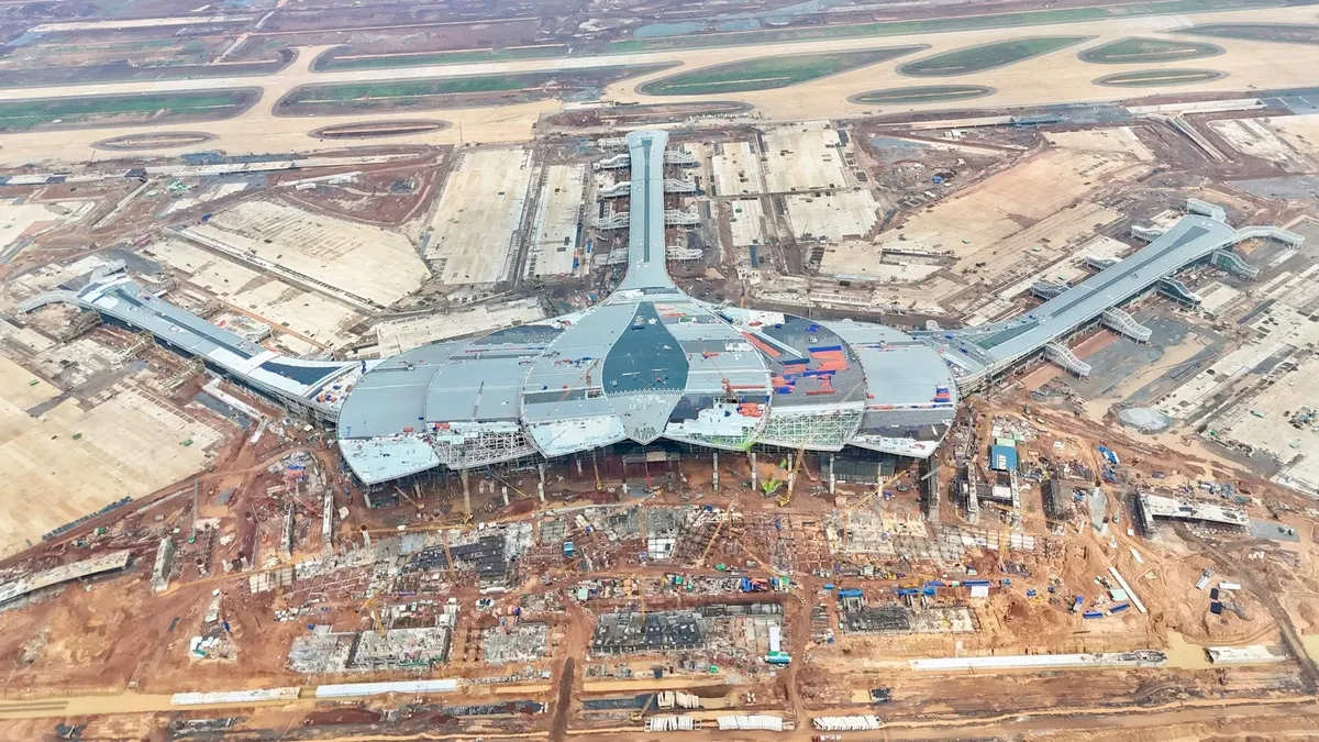 Tối ưu hóa năng lực khai thác của Cảng hàng không Long Thành khi triển khai đầu tư sớm đường băng thứ 3 - Ảnh 1.