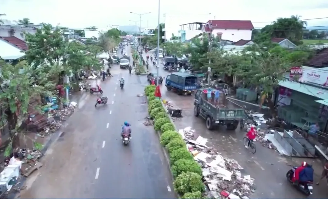Sơn Hoà (Đắk Lắk) tan hoang sau cơn lũ vượt mốc lịch sử năm 1993- Ảnh 1.
