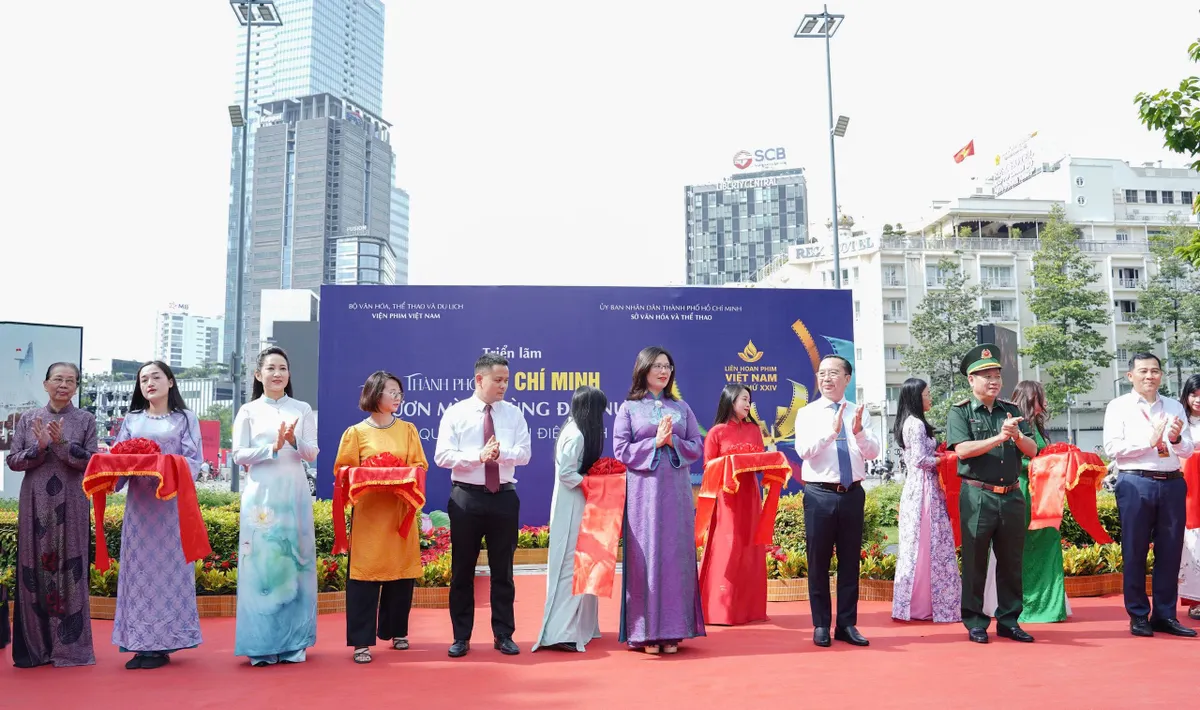 Trải nghiệm đa phương tiện tại triển lãm TP Hồ Chí Minh qua góc nhìn điện ảnh - Ảnh 1.