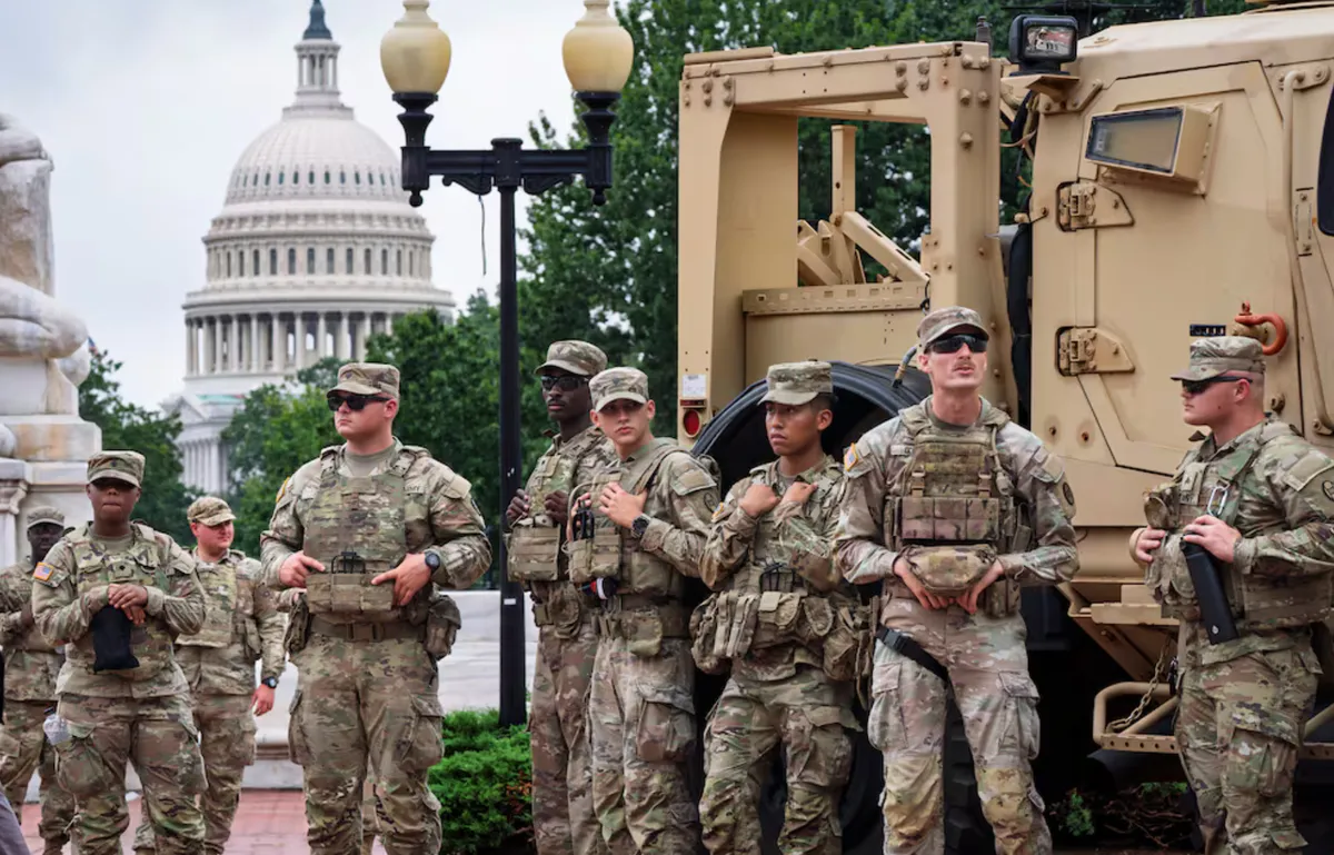 Tòa án liên bang Mỹ chặn lệnh điều Vệ binh Quốc gia tới Washington của Tổng thống Trump- Ảnh 1.
