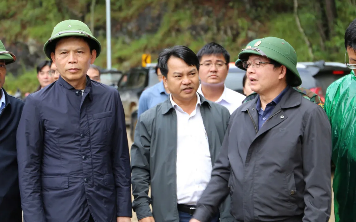 Phó Thủ tướng Hồ Quốc Dũng kiểm tra, chỉ đạo ứng phó và khắc phục thiên tai tại Lâm Đồng.