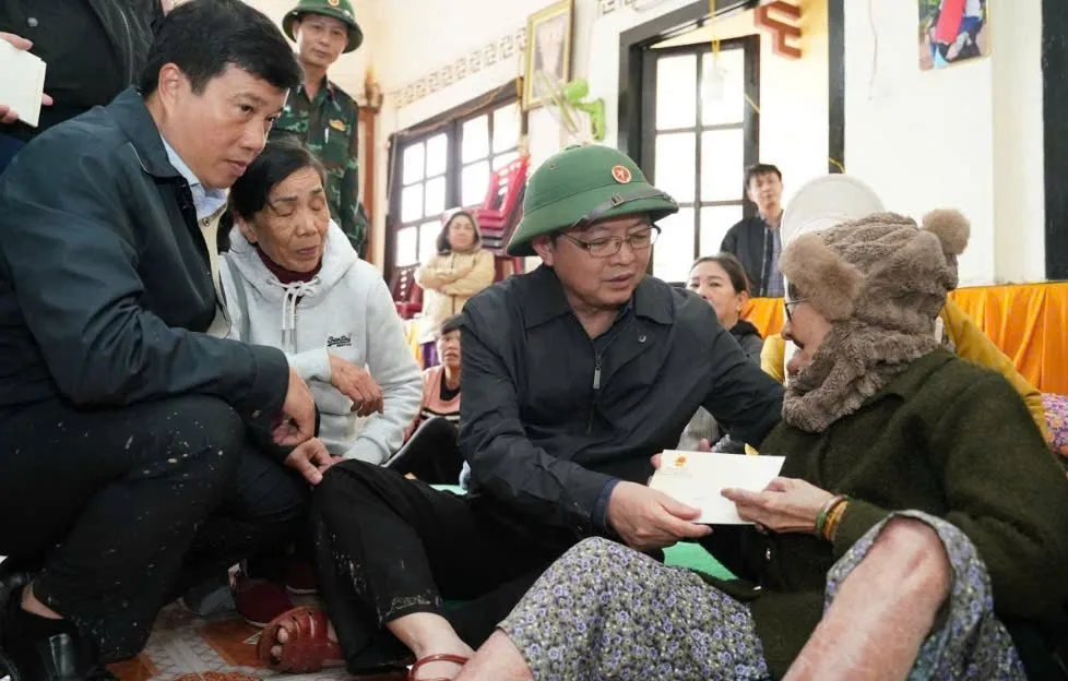 Phó Thủ tướng Hồ Quốc Dũng kiểm tra, chỉ đạo ứng phó và khắc phục thiên tai tại Lâm Đồng - Ảnh 2.