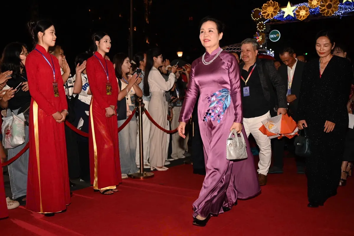 LHP Việt Nam XXIV: Khán giả hào hứng trong những ngày sống cùng phim Việt - Ảnh 7.