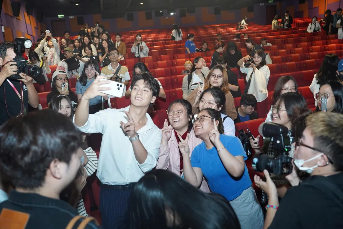 LHP Việt Nam XXIV: Khán giả hào hứng trong những ngày sống cùng phim Việt - Ảnh 1.