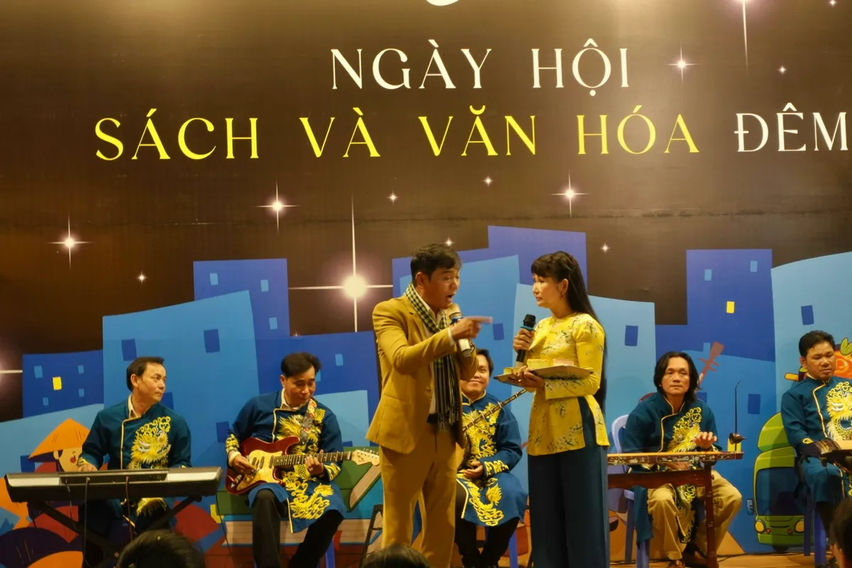 Tour đêm Đường sách có đủ sức thành điểm nhấn cho du lịch TP Hồ Chí Minh?- Ảnh 15.