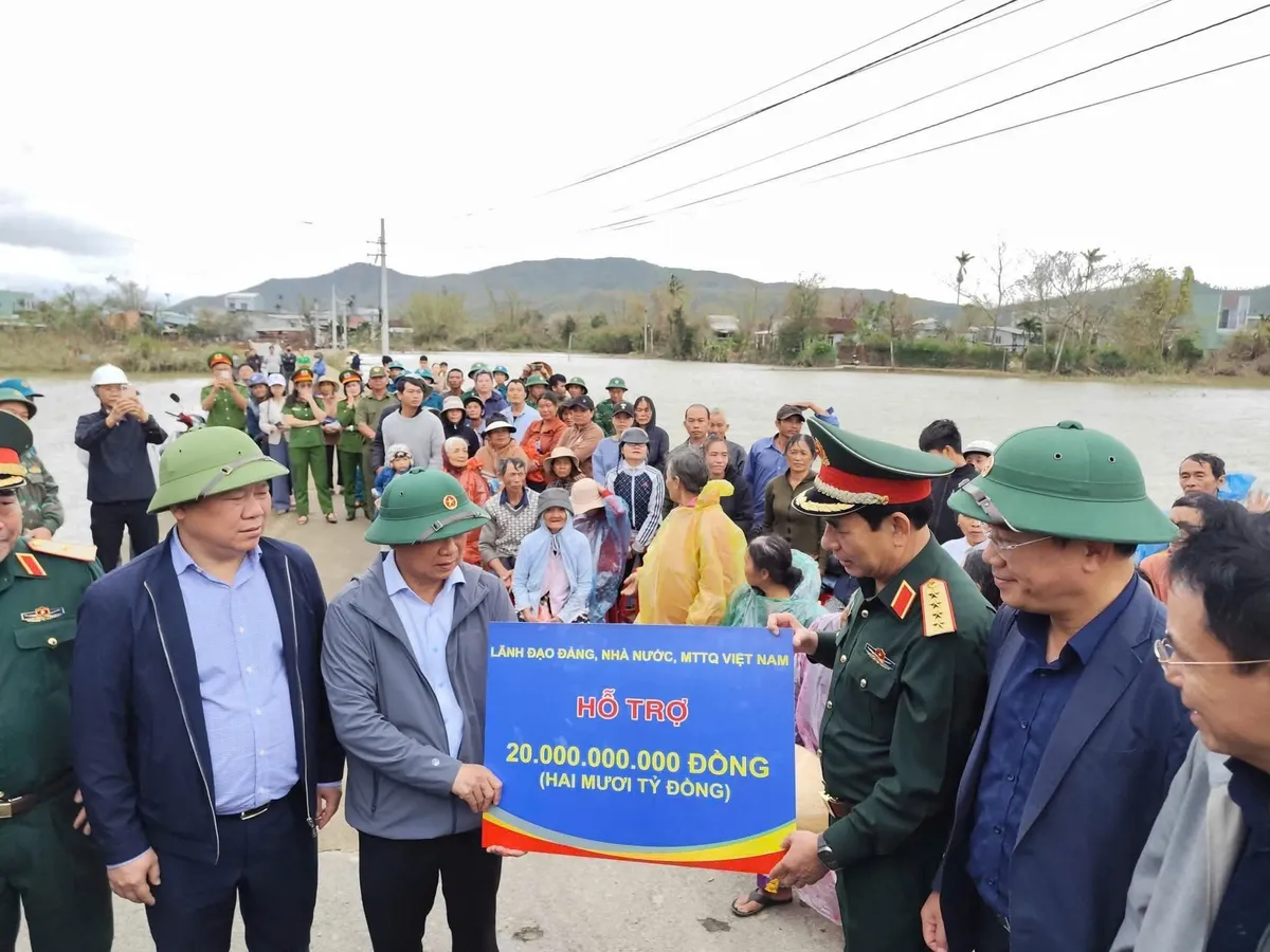 Đại tướng Phan Văn Giang: Lực lượng Quân đội phải  sát cánh cùng nhân dân - Ảnh 3.