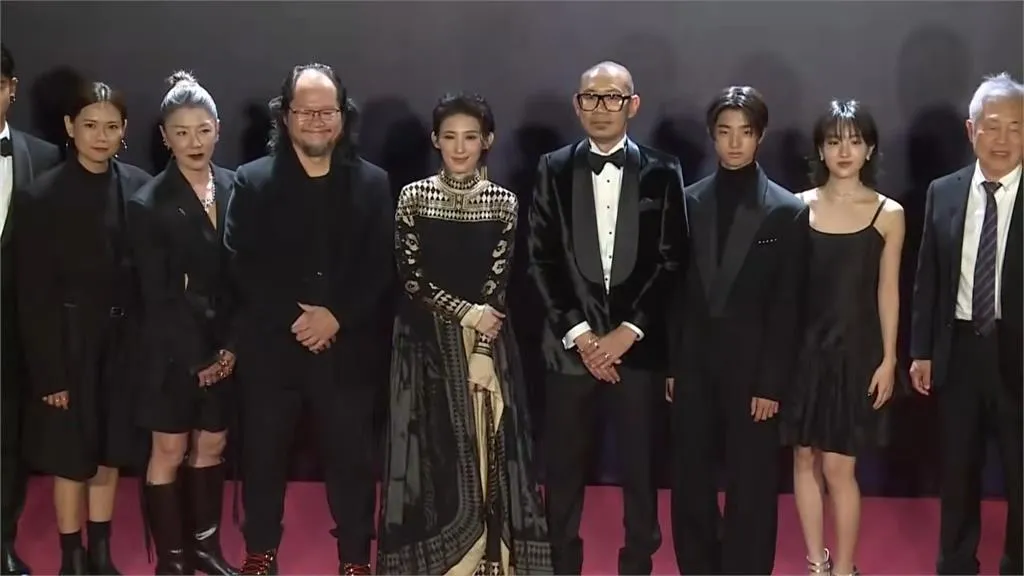 Phạm Băng Băng lên ngôi Ảnh hậu Kim Mã nhưng không xuất hiện nhận giải - Ảnh 1.