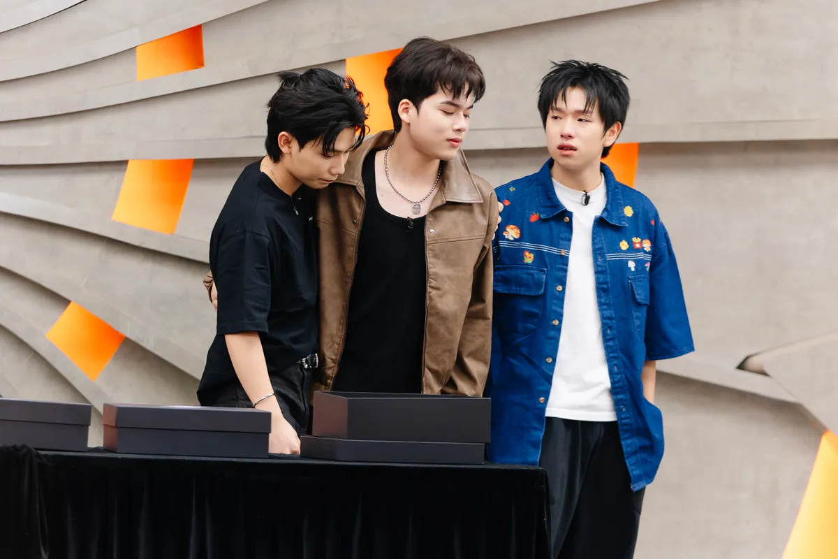 Khán giả "bắt lỗi" Top 10 Tân binh toàn năng - Ảnh 2.