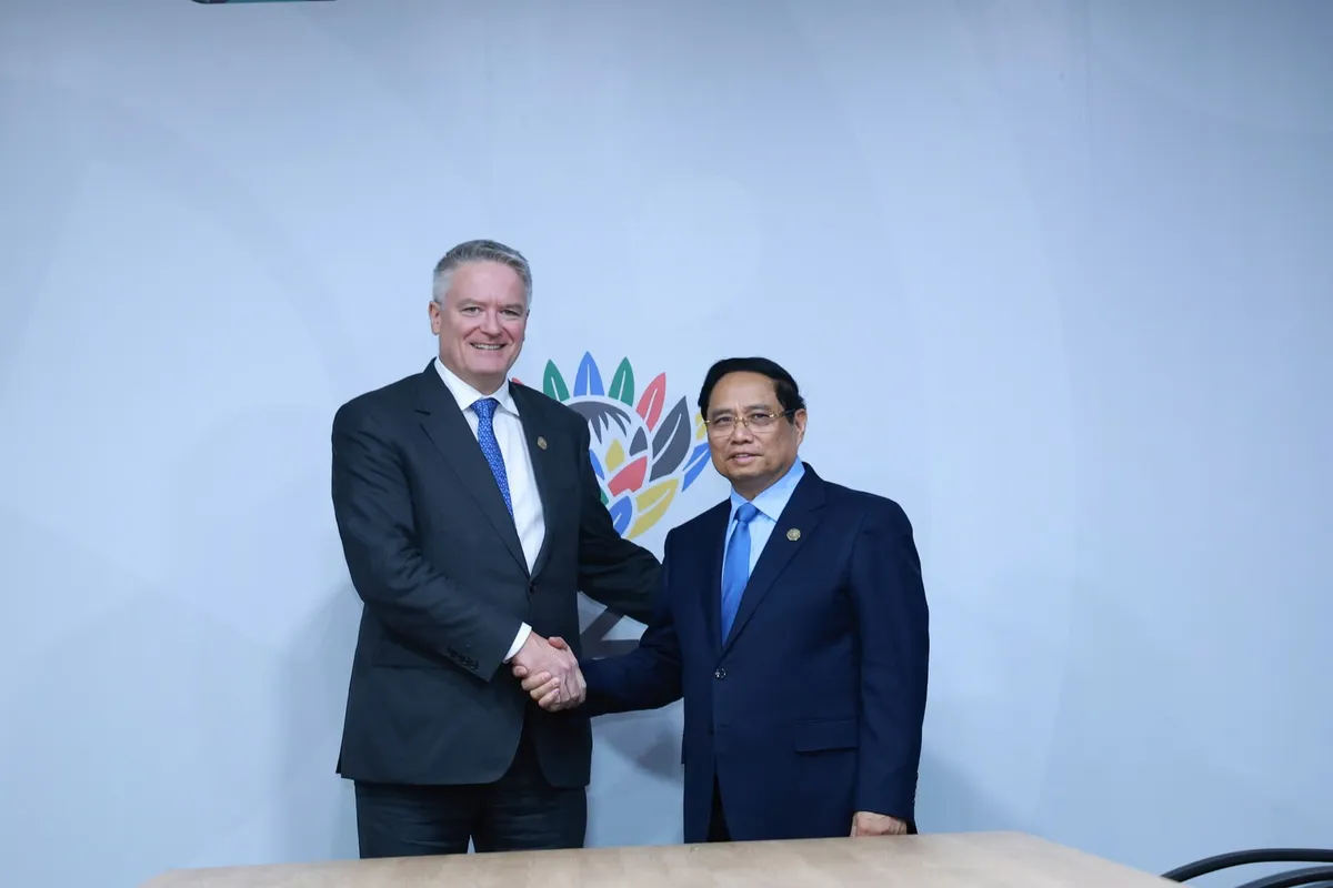 Thủ tướng Phạm Minh Chính gặp Tổng thống Pháp và Tổng Thư ký OECD nhân Hội nghị G20 - Ảnh 2.