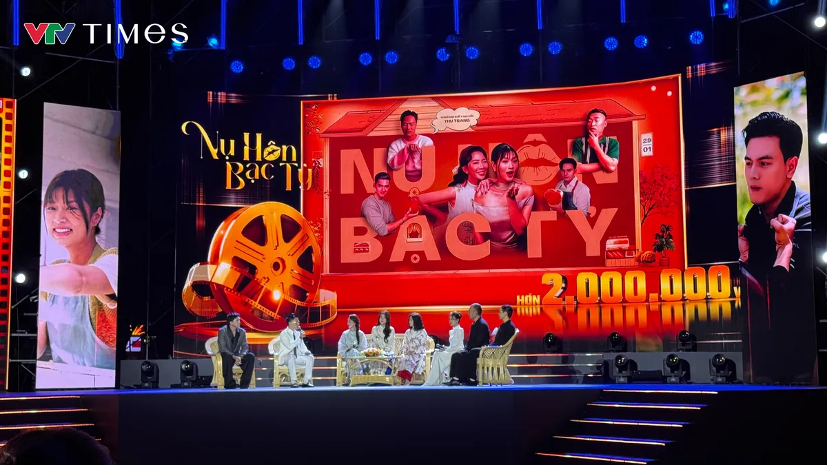 Loạt dự án điện ảnh mới được hé lộ trong cuộc giao lưu dưới mưa cùng khán giả - Ảnh 1.