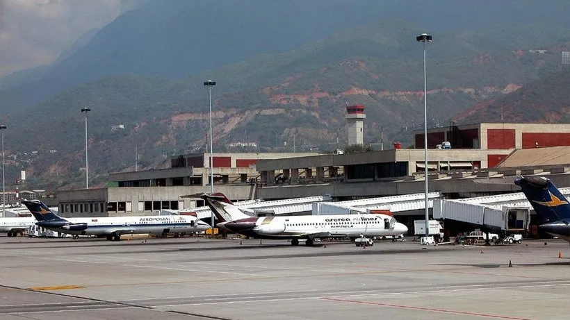 Nhiều hãng hàng không hủy chuyến bay khởi hành từ Venezuela sau cảnh báo của Mỹ - Ảnh 1.