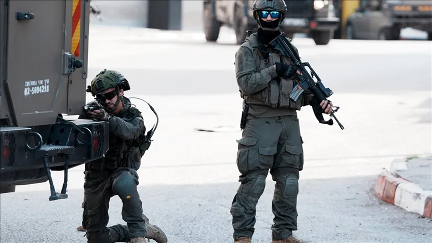 Israel đột kích khắp Bờ Tây, bắt giữ hàng chục người Palestine - Ảnh 1.