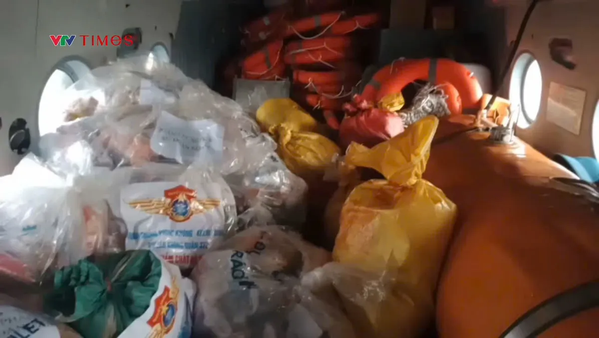 Sư đoàn 372 sẵn sàng bay cứu trợ đồng bào lũ lụt miền Trung- Ảnh 2.