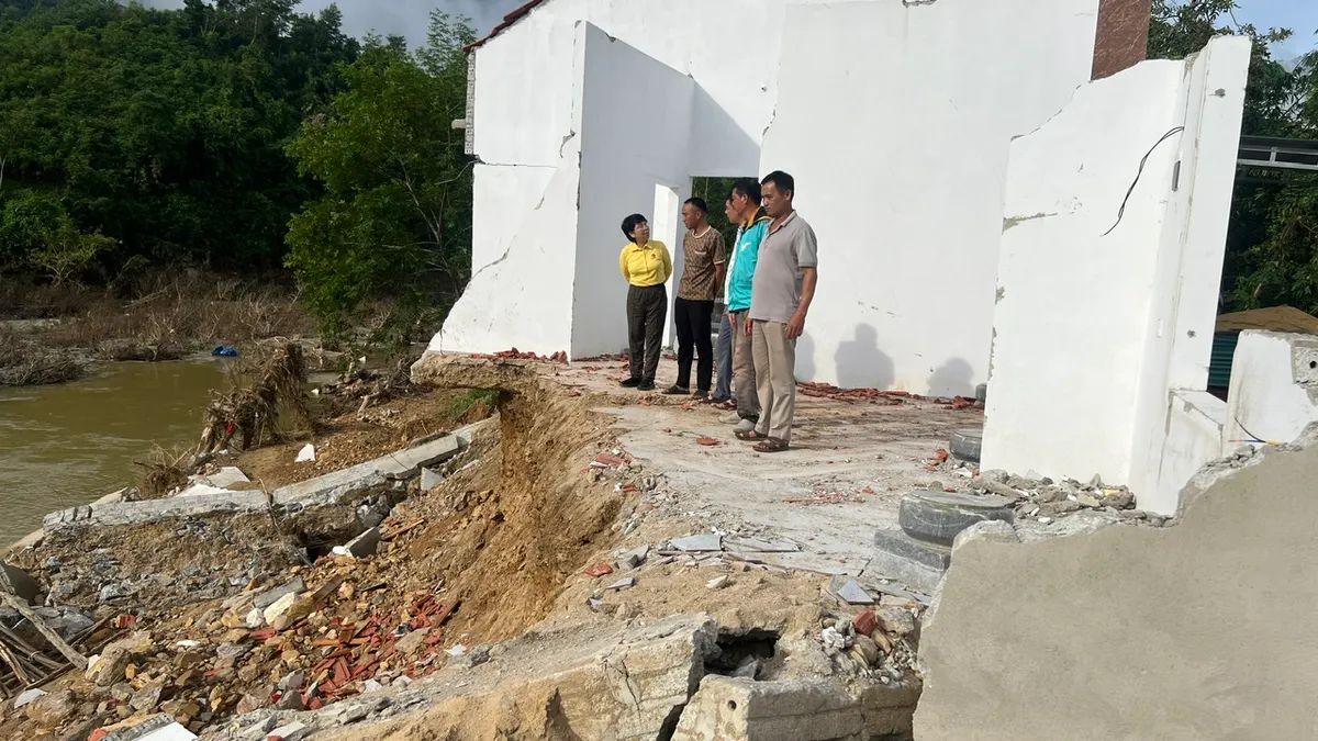 Vingroup tiếp tục hỗ trợ thêm 500 tỷ cứu trợ miền Trung - Ảnh 1.