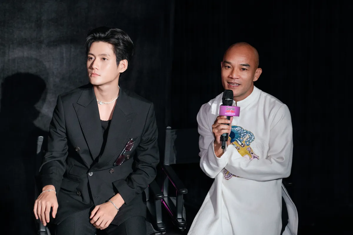 NSƯT Hữu Châu đưa vai diễn gắn bó 20 năm từ sân khấu kịch lên phim - Ảnh 3.