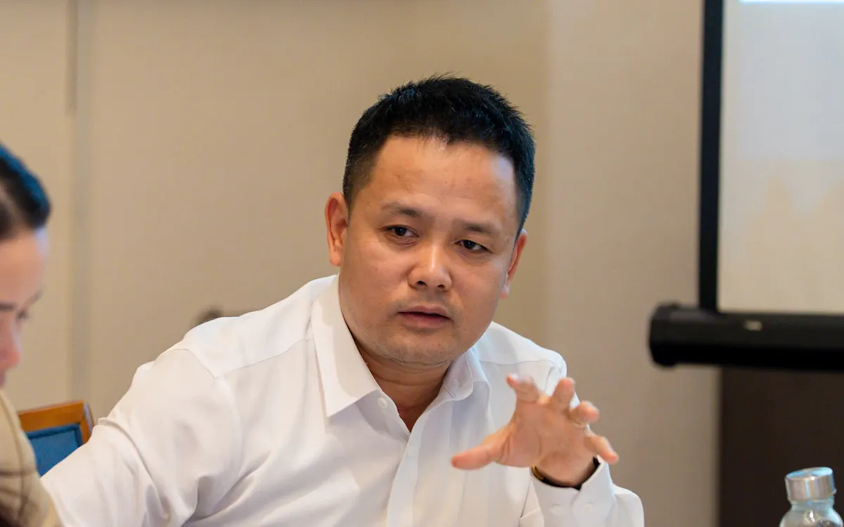 Cục trưởng Cục Điện ảnh Đặng Trần Cường trao đổi, đưa ra những cam kết hỗ trợ, kết nối giữa các địa phương với nhà làm phim