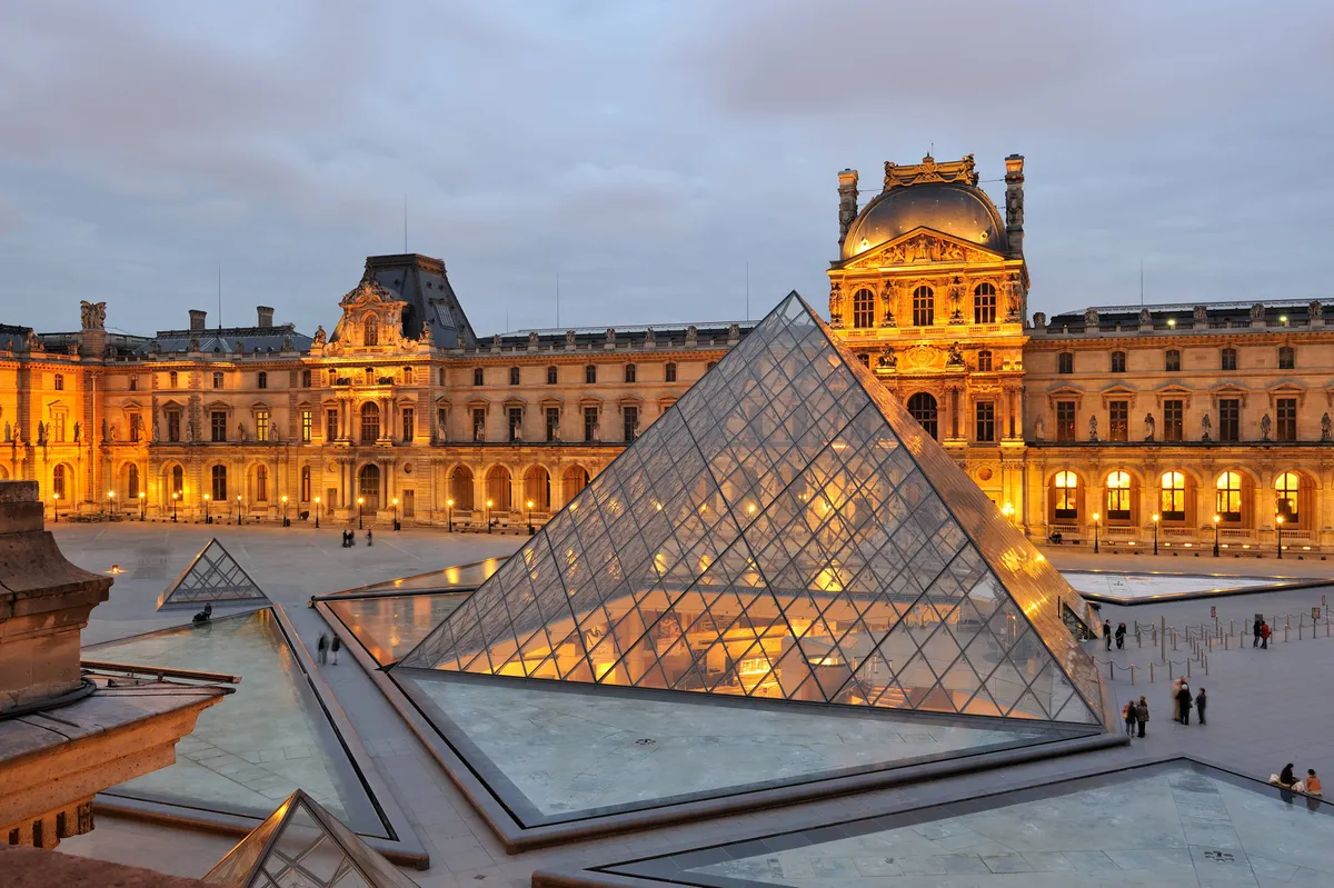 Bảo tàng Louvre: sức hút cũng chính là điểm yếu
- Ảnh 1.