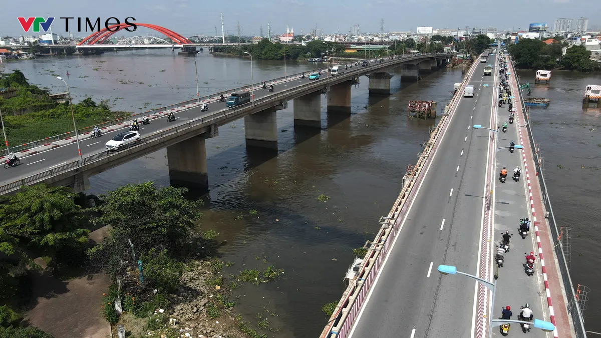 TP Hồ Chí Minh: Cầu Bình Triệu 1 thông xe sau khi nâng tĩnh không - Ảnh 1.
