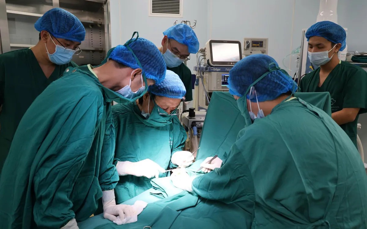 Các con được các chuyên gia, bác sĩ thăm khám, can thiệp kịp thời và có thêm cơ hội cải thiện sức khỏe, hòa nhập cuộc sống.
