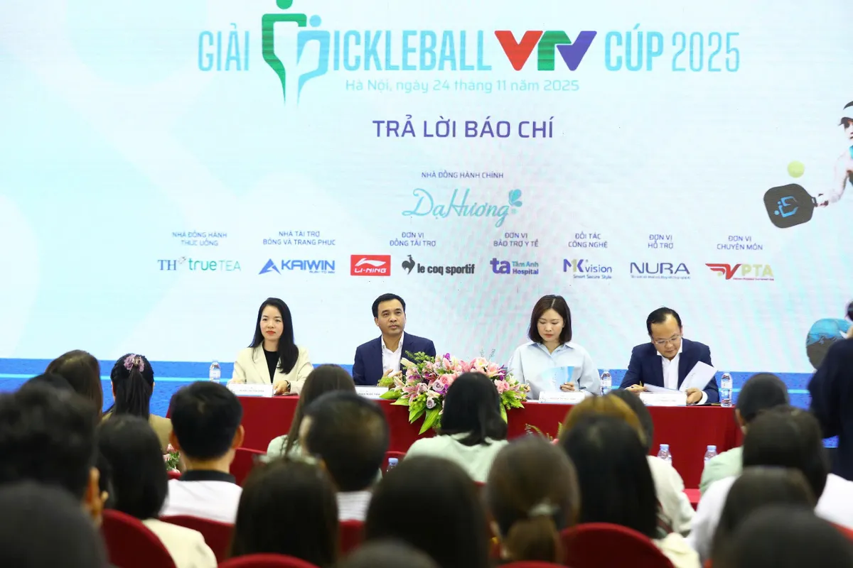 Phát động gây quỹ ủng hộ đồng bào Nam Trung Bộ tại giải Pickleball VTV Cup 2025 - Ảnh 6.