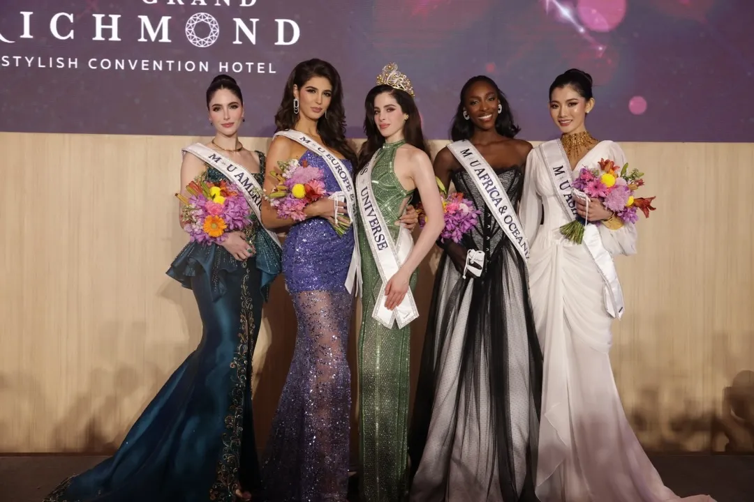 &Aacute; hậu Miss Universe 2025 từ bỏ danh hiệu - Ảnh 1.