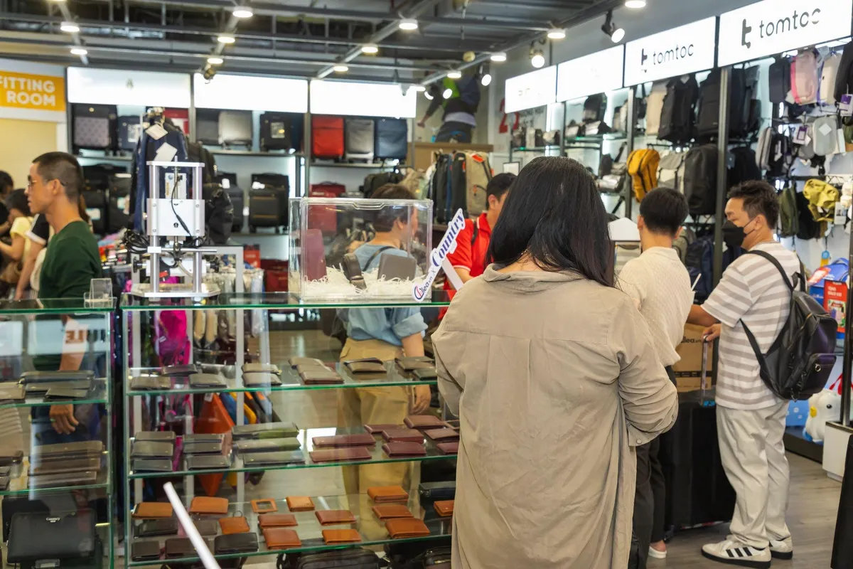 GLEAxLUG ra mắt BST da thật 2026: "Chạm chất thật – Khắc dấu hành trình" - Ảnh 4.