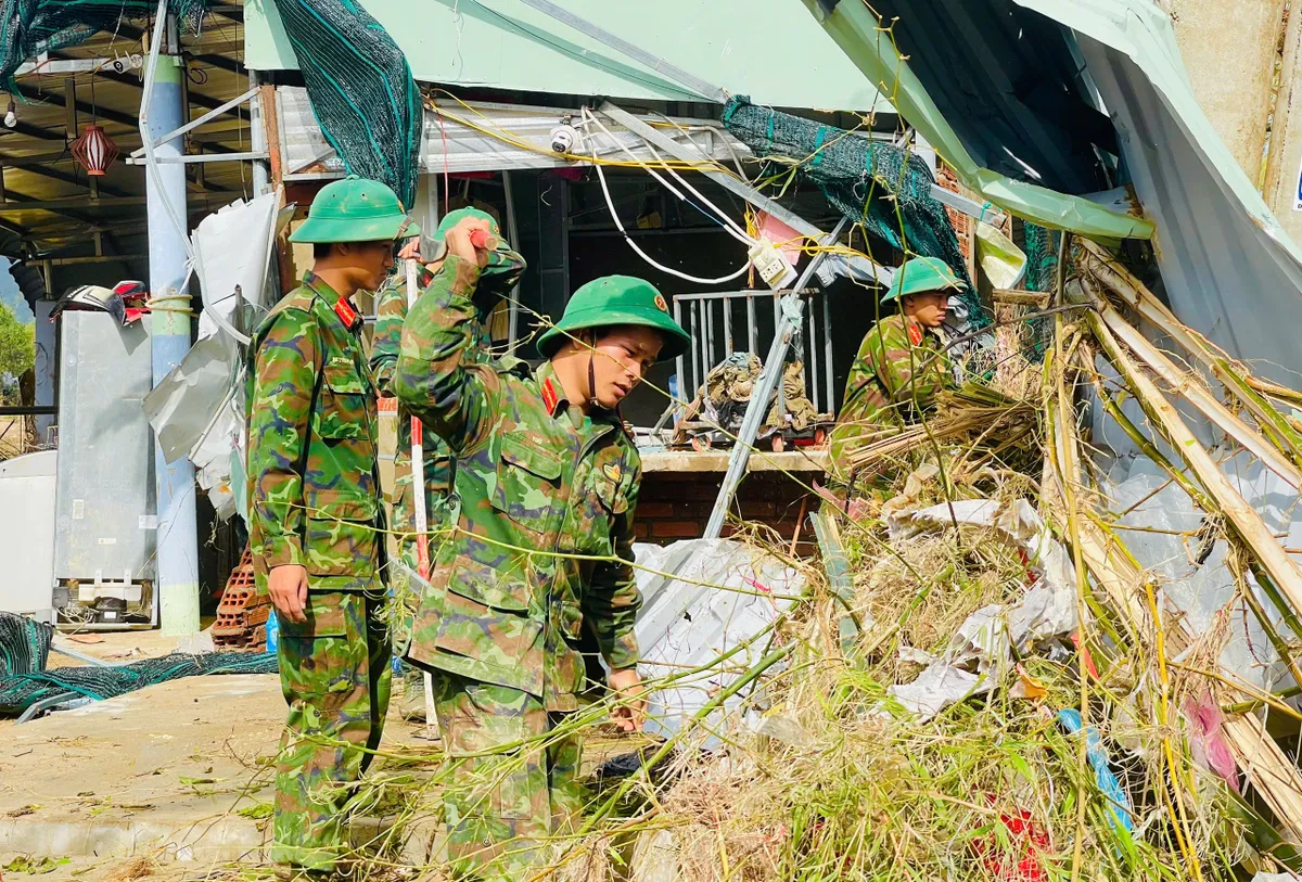 Chỗ dựa vững chắc của đồng bào lúc gian khó - Ảnh 4.