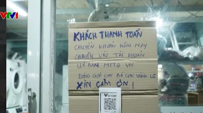 Nghĩa đồng b&agrave;o lan tỏa: QR quy&ecirc;n g&oacute;p phủ khắp metro, qu&aacute;n ăn, mạng x&atilde; hội - Ảnh 3.