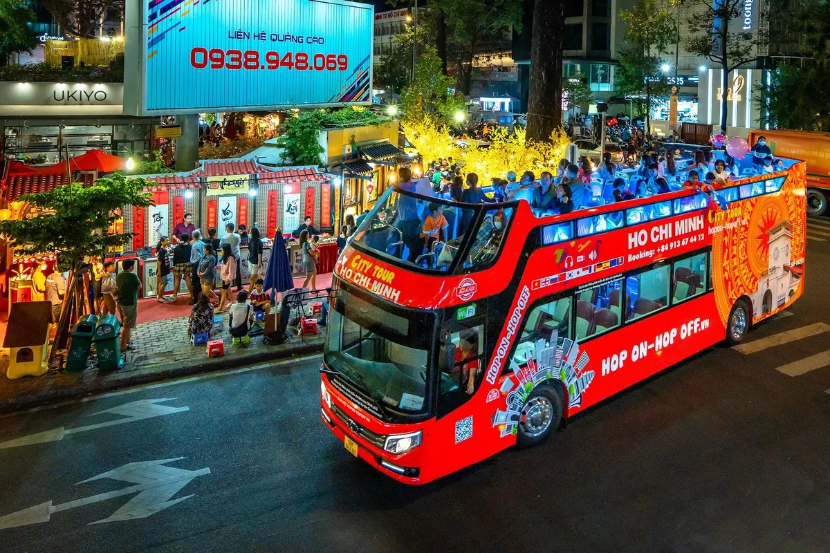 Du lịch cuối năm sôi động với chuỗi tour lễ hội- Ảnh 1.