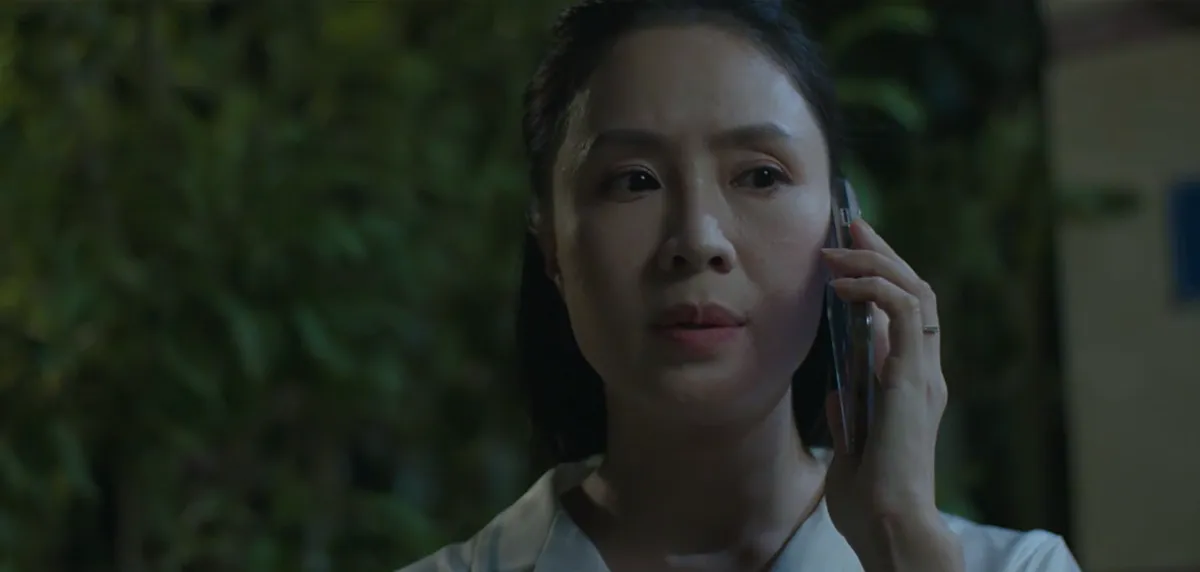 Lằn ranh - Tập 19: Khắc nổi điên vì hành động "tự hủy" của Vinh - Ảnh 3.