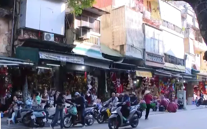 Hà Nội dẹp vỉa hè xây dựng phường văn minh kiểu mẫu - Ảnh 1.