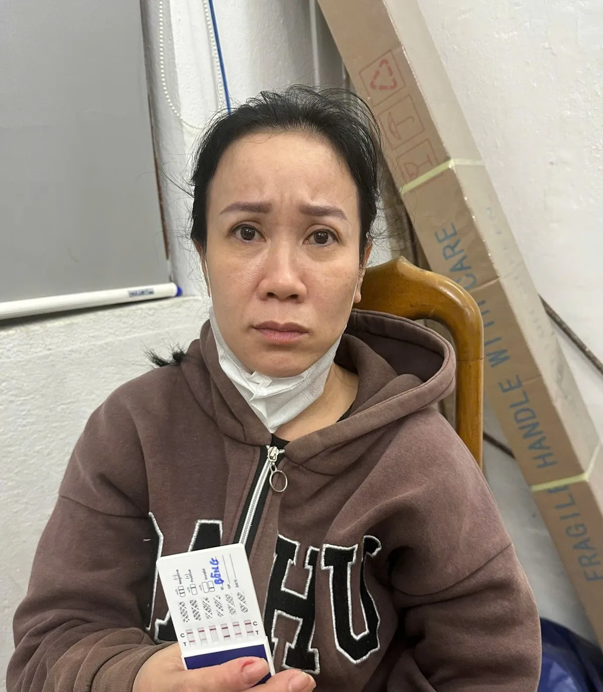 Giả làm người nhà bệnh nhân trộm cắp tài sản trong bệnh viện - Ảnh 1.