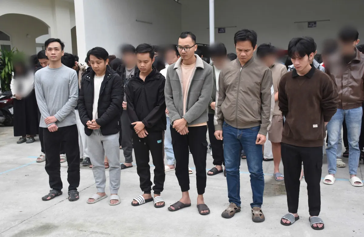 Triệt phá cơ sở núp bóng công ty công nghệ vận hành website đánh bạc trực tuyến  - Ảnh 3.