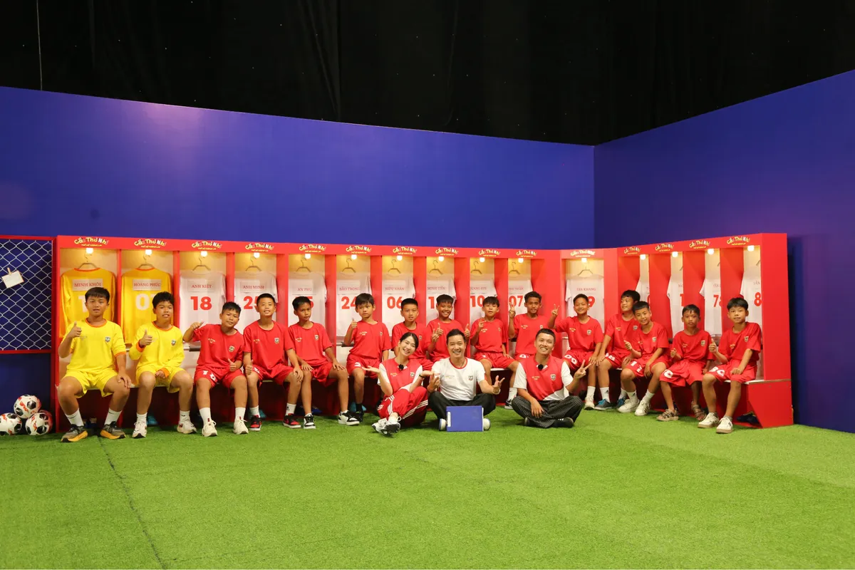 HLV Kim Sang Sik dự đoán về tương lai của các Cầu thủ nhí 2025 - Ảnh 1.