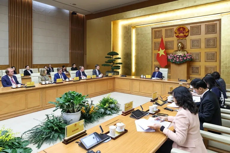 Chủ tịch Hội đồng Kinh doanh EU - ASEAN: Việt Nam tăng cường vị thế điểm đến đầu tư hàng đầu - Ảnh 9.