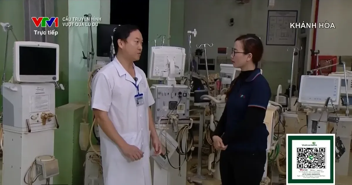 Những người hùng giữa dòng nước lũ tại Khánh hòa: Khi sự sẻ chia làm ấm lòng mỗi người - Ảnh 1.