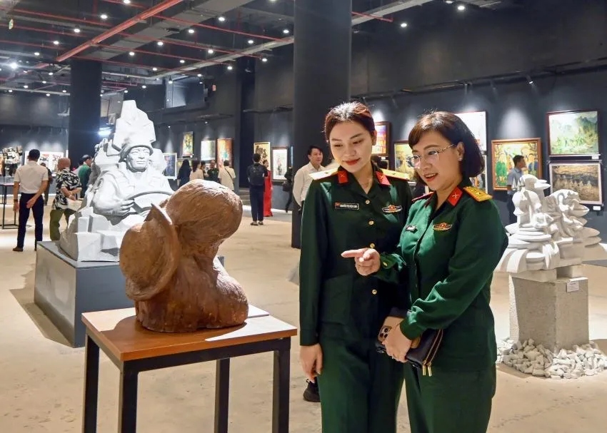 À la recherche d'œuvres d'art exceptionnelles sur les forces armées et la guerre révolutionnaire - Photo 4.