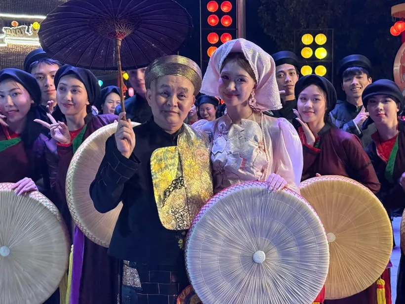 Phát triển công nghiệp văn hóa - nhìn từ sự thay đổi của các nghệ sĩ sân khấu truyền thống - Ảnh 4.